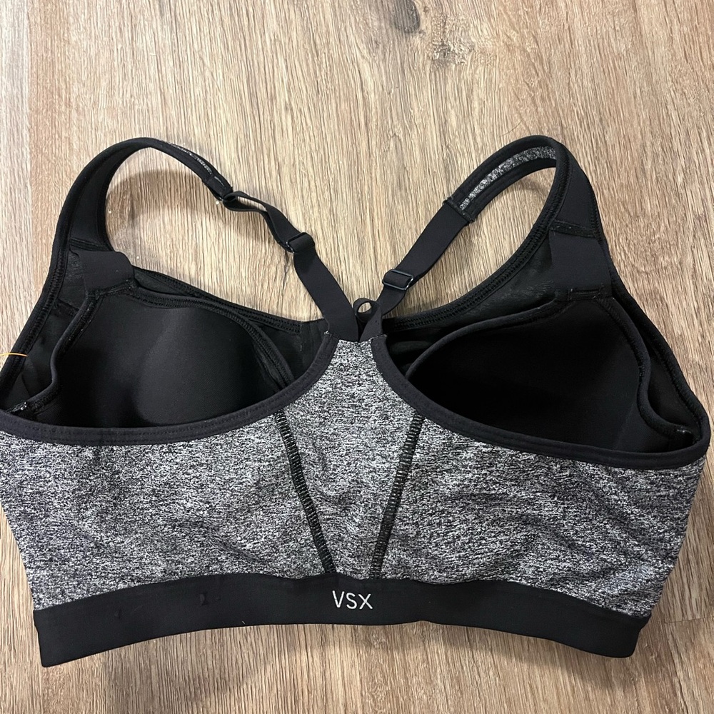Victoria’s Secret sports bra, 34D - Picture 2 of 4
